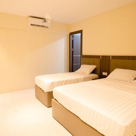 Ak Hotel Nagoya Hill Batam Extérieur photo