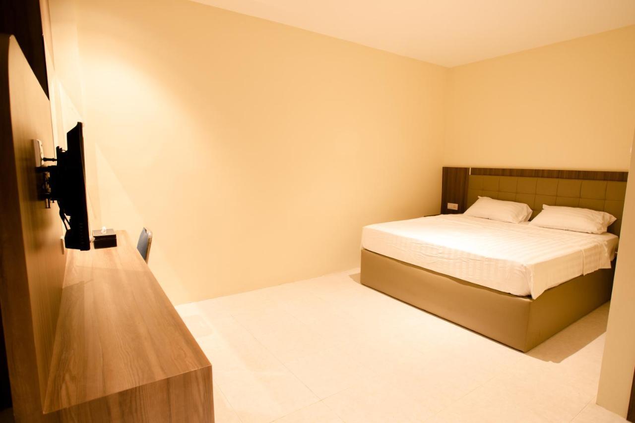 Ak Hotel Nagoya Hill Batam Extérieur photo
