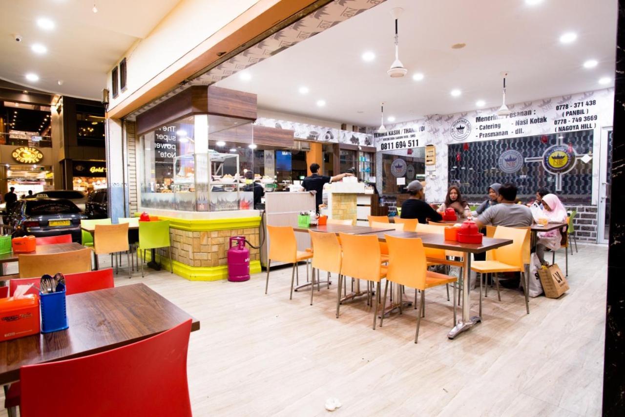 Ak Hotel Nagoya Hill Batam Extérieur photo