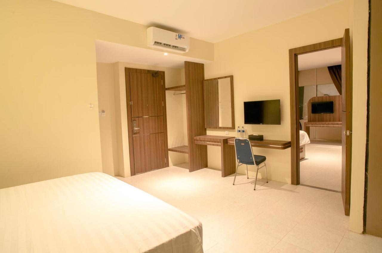 Ak Hotel Nagoya Hill Batam Extérieur photo